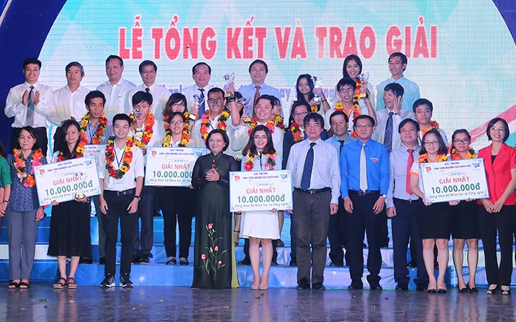 Trao giải thưởng sinh viên nghiên cứu khoa học - Euréka năm 2016