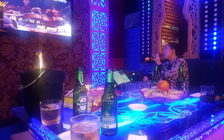 Cấm bán bia rượu trong quán karaoke là không khả thi