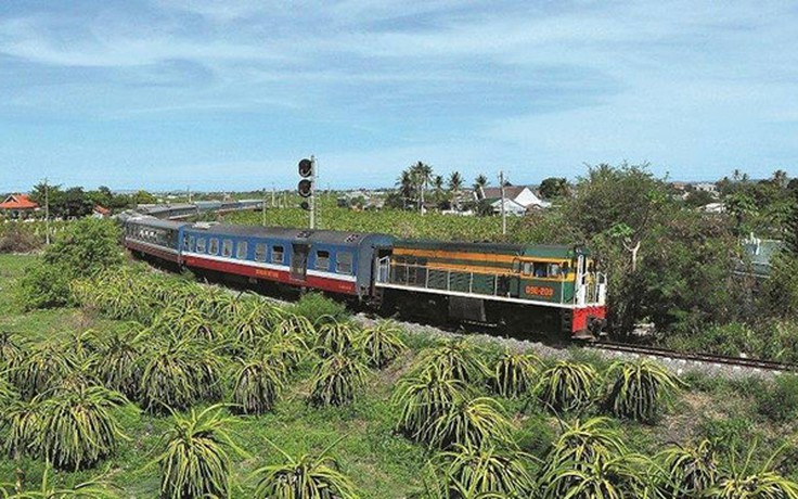 Chạy thêm tàu Nha Trang - Sài Gòn, tạm ngưng tàu Nha Trang - Huế