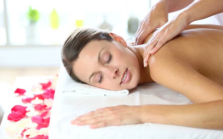 Năm loại dầu massage cơ thể để có da dẹp và khỏe