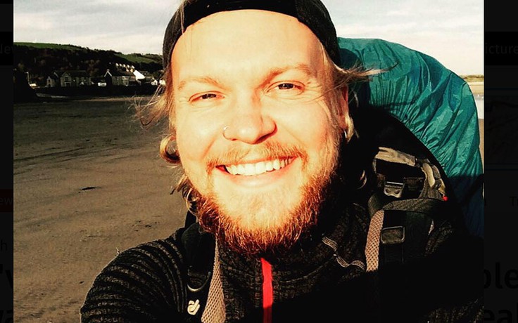 Chàng trai đi bộ khắp nước Anh để tự chữa suy nhược tinh thần