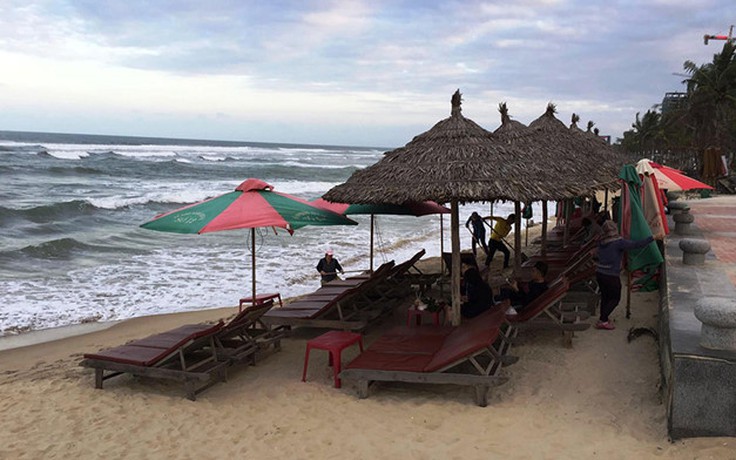 Nhiều công trình kiên cố xâm phạm bãi biển Đà Nẵng