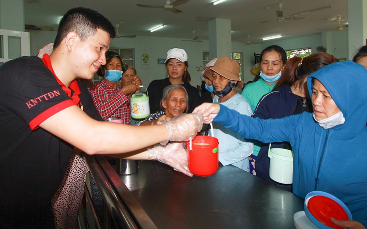 Hơn 3 triệu suất cháo miễn phí phục vụ bệnh nhân ung thư