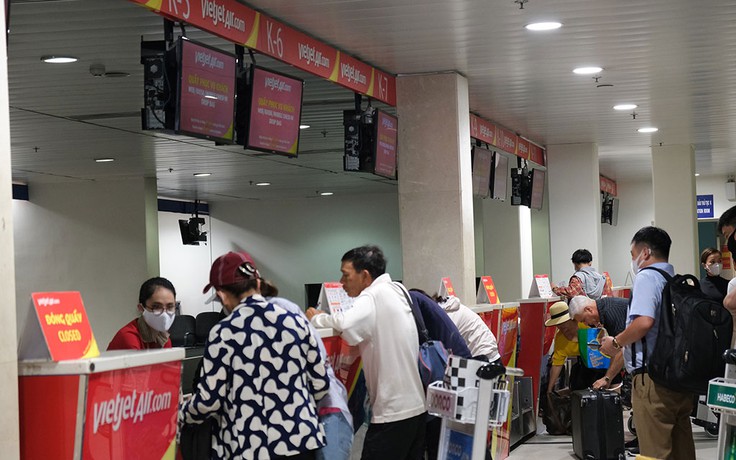 Sau vụ 'cô gái nhiễm Covid-19', sân bay Tân Sơn Nhất những nơi bạn nhớ để mắt