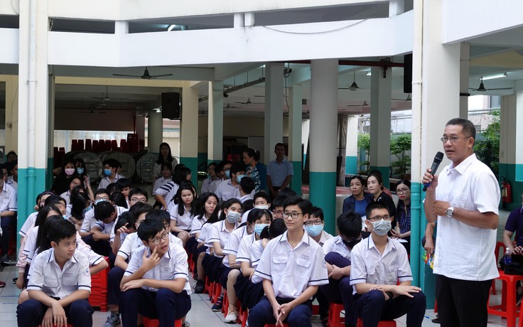 Tin tức giáo dục đặc biệt trên báo in ngày mai 16.6.2020