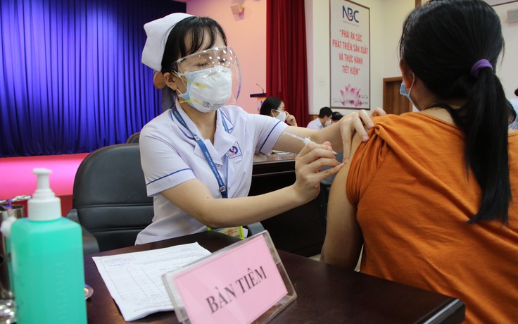 Tháng 11 dự kiến có vắc xin Covid-19 'made in Vietnam' được tiêm rộng rãi