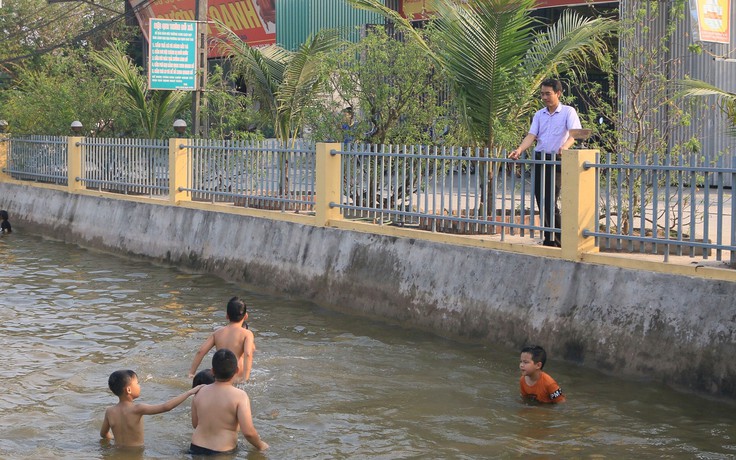 Sống trọn tình với quê hương