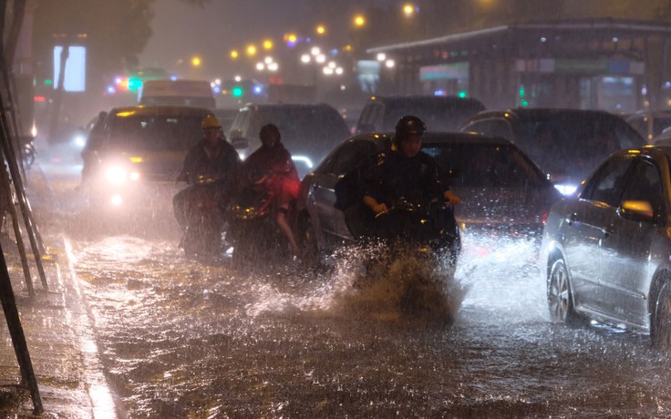 Cần sẵn sàng ứng phó bão dồn dập vào cuối năm