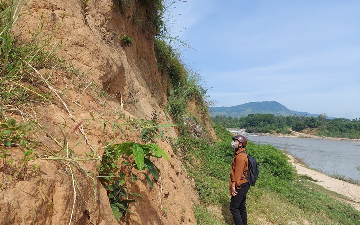 Nơm nớp lo sông 'nuốt' nhà