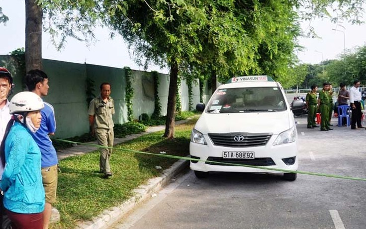 Nổ trên taxi, tài xế thiệt mạng, nghi do tự tử