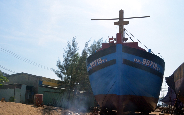 Ngư dân Đà Nẵng hạ thủy tàu cá 10 tỉ đóng từ vốn vay Chính phủ