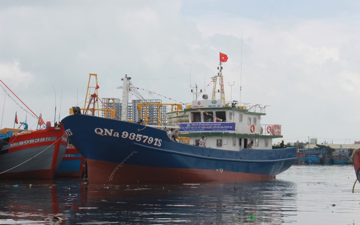 Ngư dân Quảng Nam tiếp tục có tàu vỏ thép mới