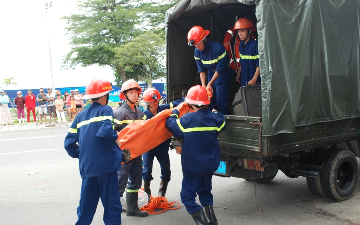 Khách thuê phòng khách sạn tử vong trên mái ngôi nhà bên cạnh