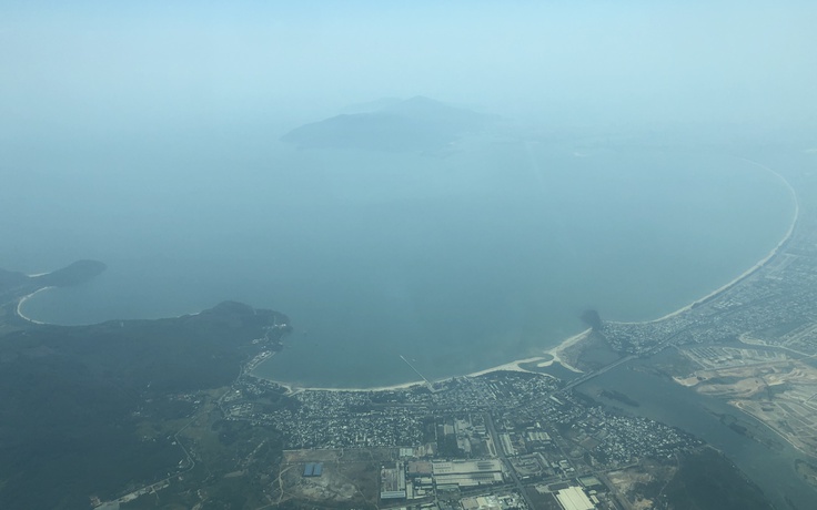 Ngắm khung cảnh kỳ vỹ từ trên cao với đường bay mới Đà Nẵng - Huế
