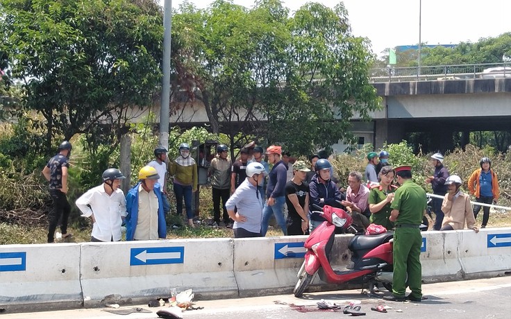 Đà Nẵng: Tai nạn trên cầu vượt Hòa Cầm, 2 người phụ nữ nguy kịch