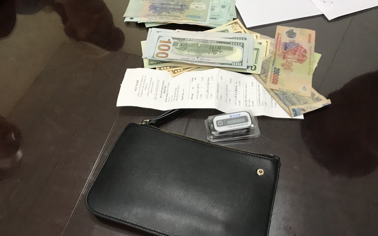 Nữ du khách Hàn Quốc để quên ví, tài xế quyết tìm để trả lại 45 triệu