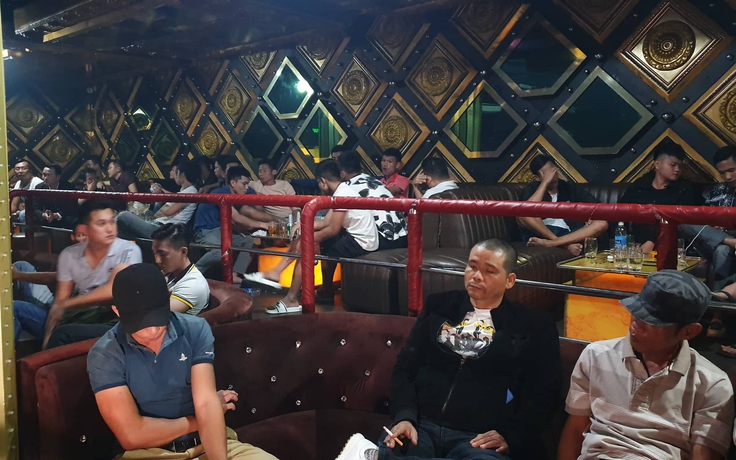 Đà Nẵng: Đột kích F3 Club lần 3, hàng chục dân chơi dương tính ma túy
