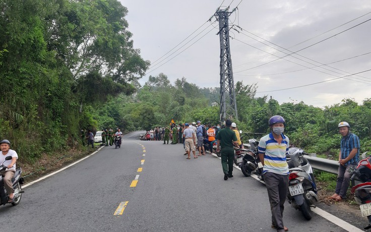 Điều tra vụ một đầu bếp chết trong tư thế treo cổ ở đèo Hải Vân