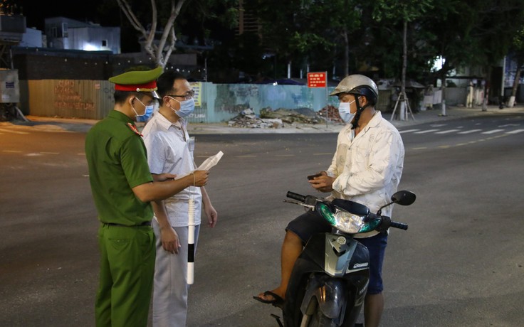 Đà Nẵng: Siết kiểm tra giấy đi đường do phát hiện trường hợp cấp sai đối tượng