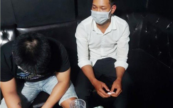 Đà Nẵng: Khởi tố, bắt giam dân chơi mở tiệc ma túy ở quán karaoke