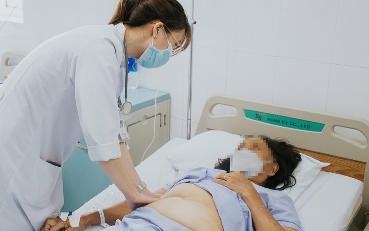 Đà Nẵng: Cứu người phụ nữ mắc viêm gan tự miễn hiếm gặp