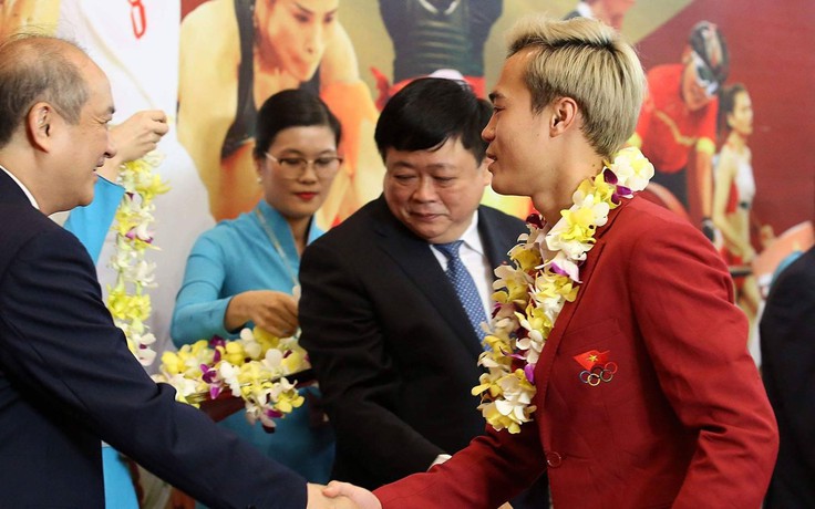 Đội Olympic Việt Nam được chào đón nồng nhiệt