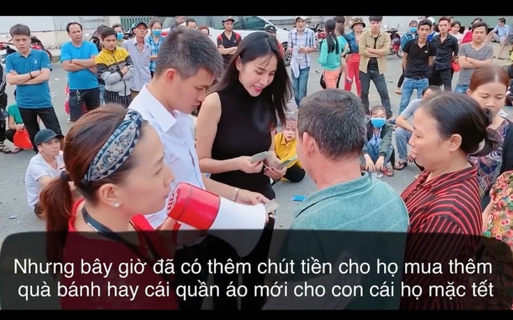 [Sốc] Thủy Tiên và Công Vinh phát gần 1 tỉ cho hàng trăm công nhân