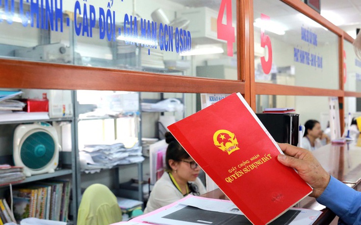 Thừa Thiên - Huế: Trưởng phòng TN-MT bị phê bình vì ‘ngâm’ 153 hồ sơ
