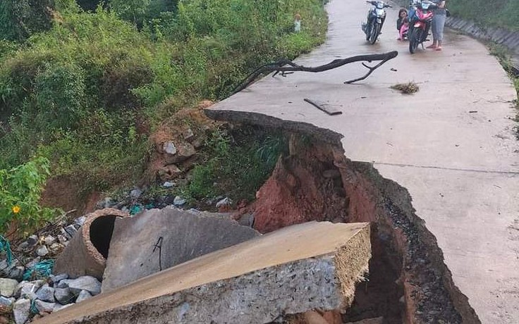 Kon Tum ứng phó bão số 4: Huyện vùng cao Tu Mơ Rông cảnh giác nguy cơ lũ quét, sạt lở Kon Tum ứng phó bão số 4: Huyện vùng cao Tu Mơ Rông cảnh giác nguy cơ lũ quét, sạt lở