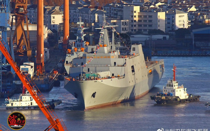 Trung Quốc hạ thủy 3 tàu chiến chỉ trong một ngày