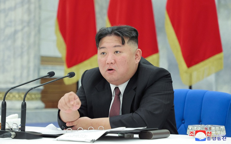 Ông Kim ra lệnh phát triển tên lửa đạn đạo xuyên lục địa mới