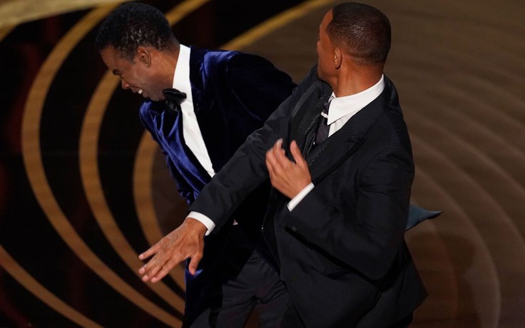 Tranh cãi cú tát đồng nghiệp của Will Smith tại lễ trao giải Oscar
