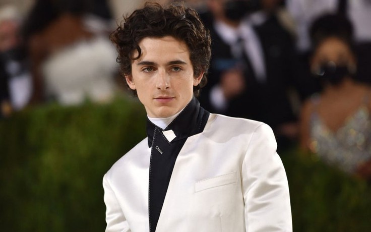 Mỹ nam Timothée Chalamet đóng kẻ ăn thịt người trong phim mới