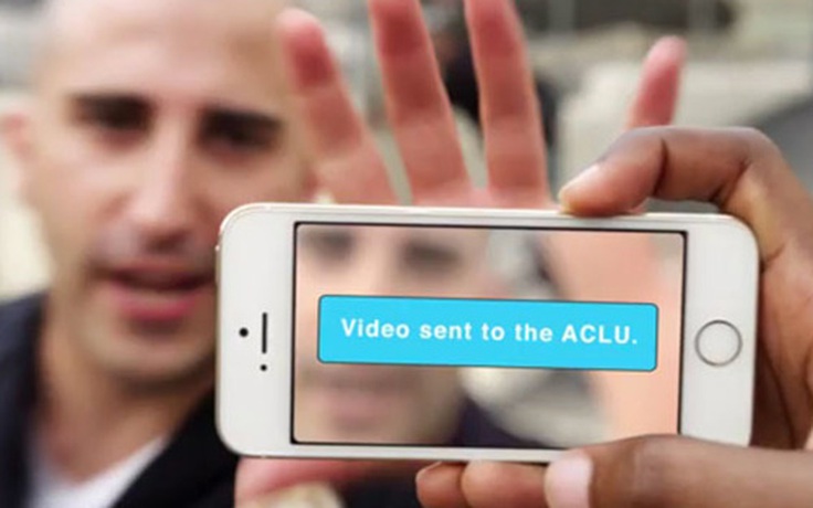 Dân California được khuyến khích quay clip cảnh sát