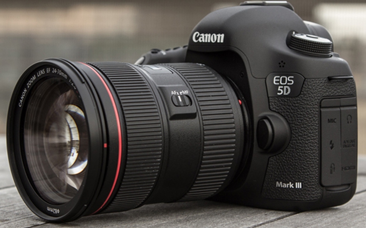 Canon cảnh báo lỗi với gương lật trên EOS 5D