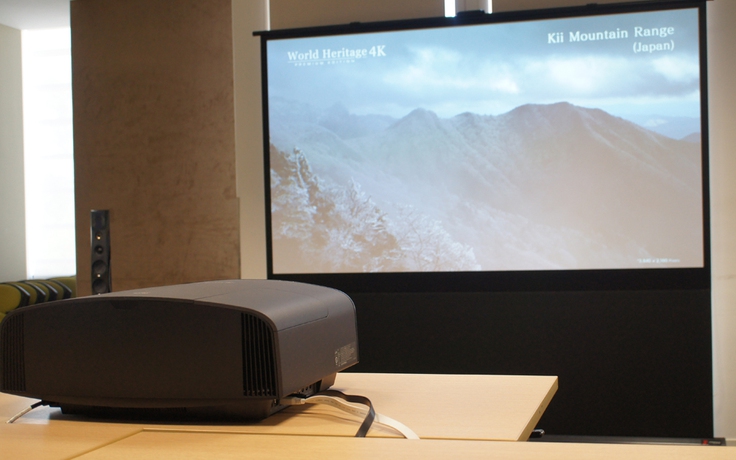Sony công bố máy chiếu hiển thị màn hình 4K