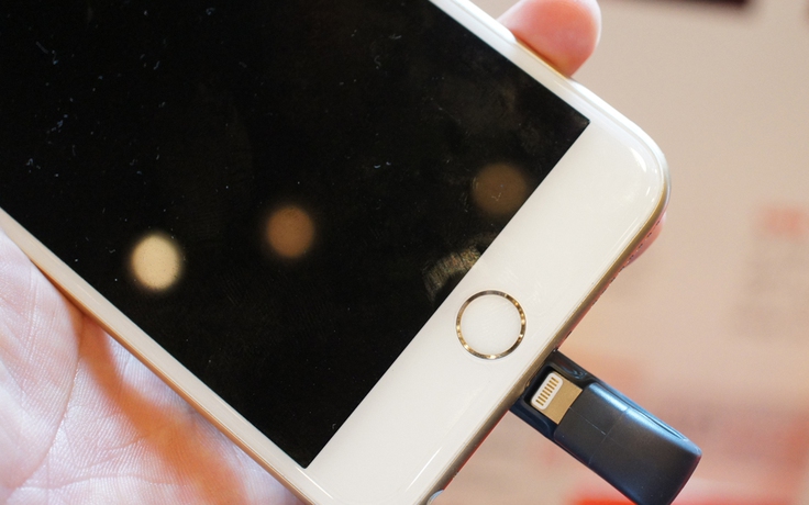 USB giúp tăng bộ nhớ lưu trữ cho iPhone