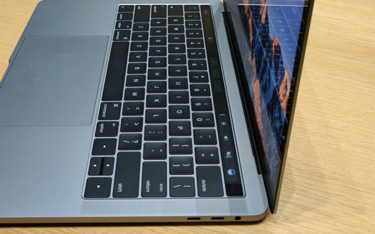 Apple giảm giá đồng loạt phụ kiện kết nối MacBook