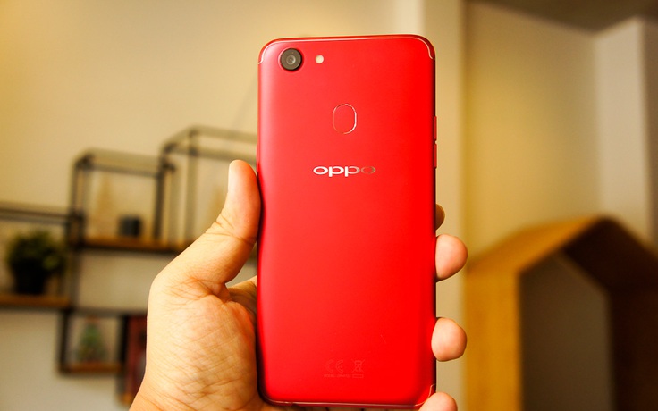 Oppo trình làng phiên bản F5 màu đỏ, trang bị 6 GB RAM