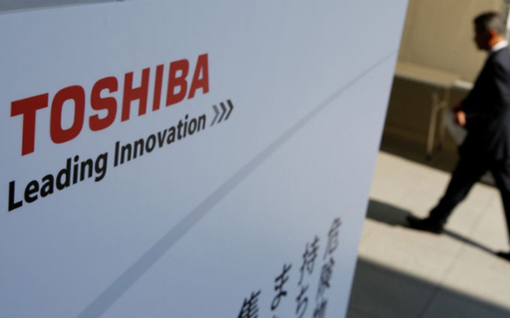 Sharp muốn mua mảng PC của Toshiba
