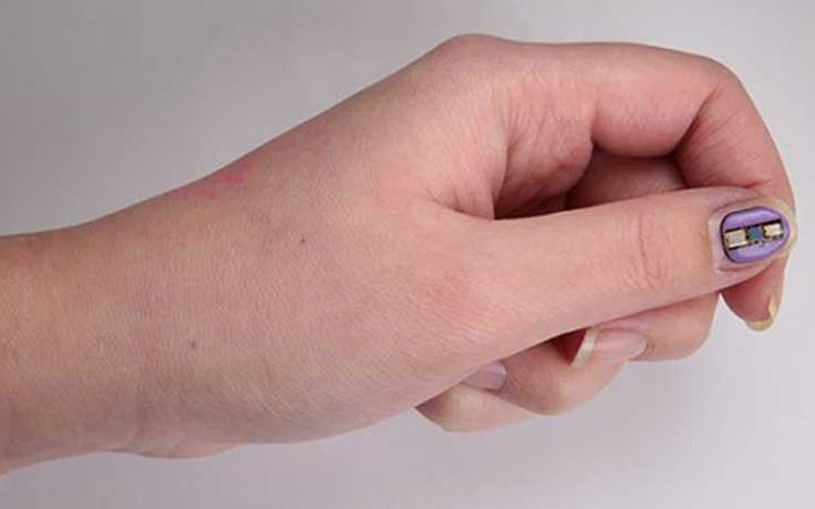 Cảm biến đeo trên tay không cần pin nhỏ nhất thế giới
