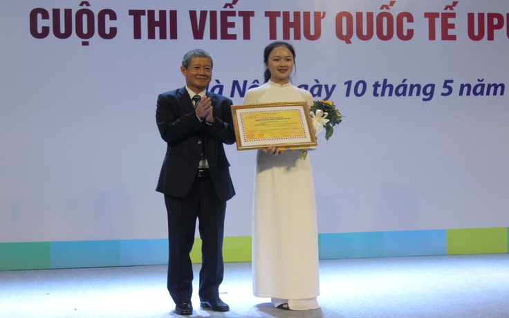 Nữ sinh Hải Dương đoạt giải nhất viết thư UPU với thư gửi người hùng tầng Ozon