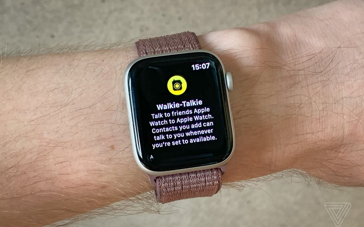 Lỗi bảo mật của Apple Watch buộc Apple tạm tắt tính năng Walkie-Talkie