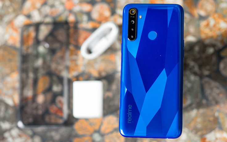 Realme 5 series bán được 27.000 máy sau 10 ngày