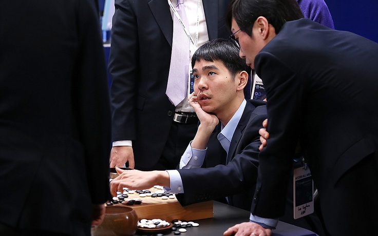 Cựu vô địch cờ vây tuyên bố giải nghệ vì 'bất lực' trước AI