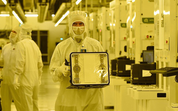 Intel trì hoãn triển khai chip 7 nm