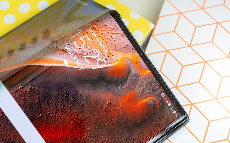 Huawei Mate X2 'lỡ hẹn' do lệnh cấm của Mỹ