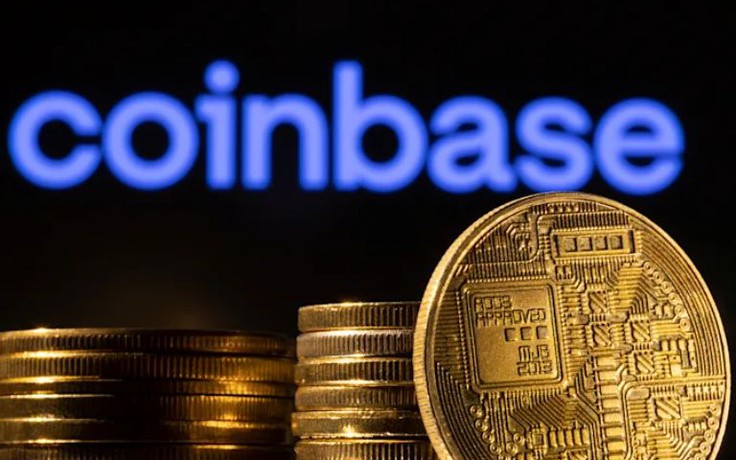 Coinbase tạm dừng tuyển dụng khi tiền điện tử lao dốc