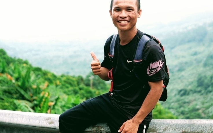 Chàng trai 0 đồng đi bộ xuyên Việt gây quỹ ủng hộ trẻ em nghèo