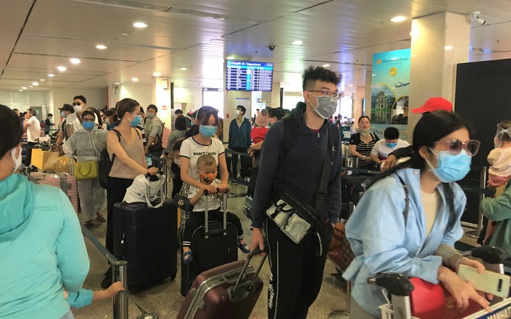 Ca nghi nhiễm Covid-19 sân bay Tân Sơn Nhất: Làm gì để an toàn trên chuyến bay?